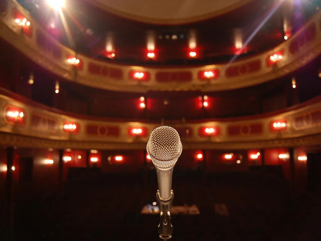 Appartement sombre : comment le rendre lumineux : solutions pratiques, éclairage et travaux